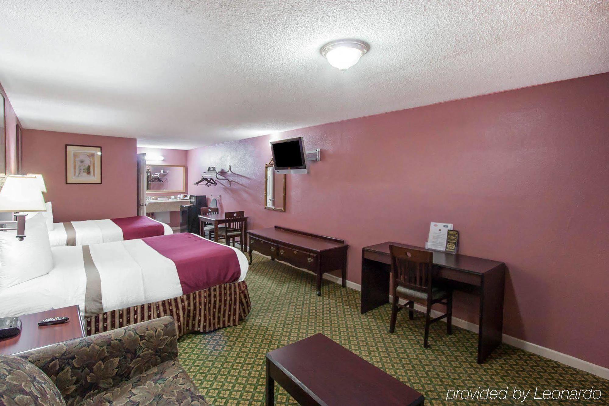 ממפיס Rodeway Inn מראה חיצוני תמונה