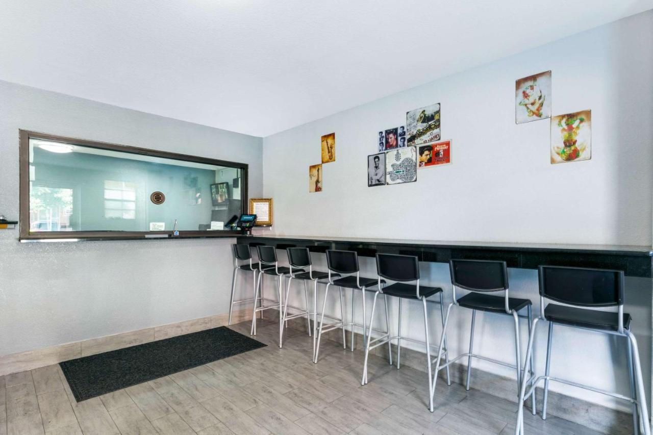 ממפיס Rodeway Inn מראה חיצוני תמונה